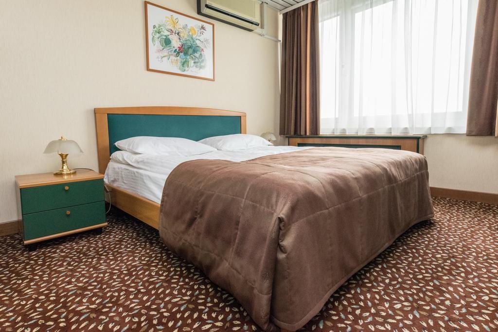 Hotel Yubileiny Minsk Exterior foto